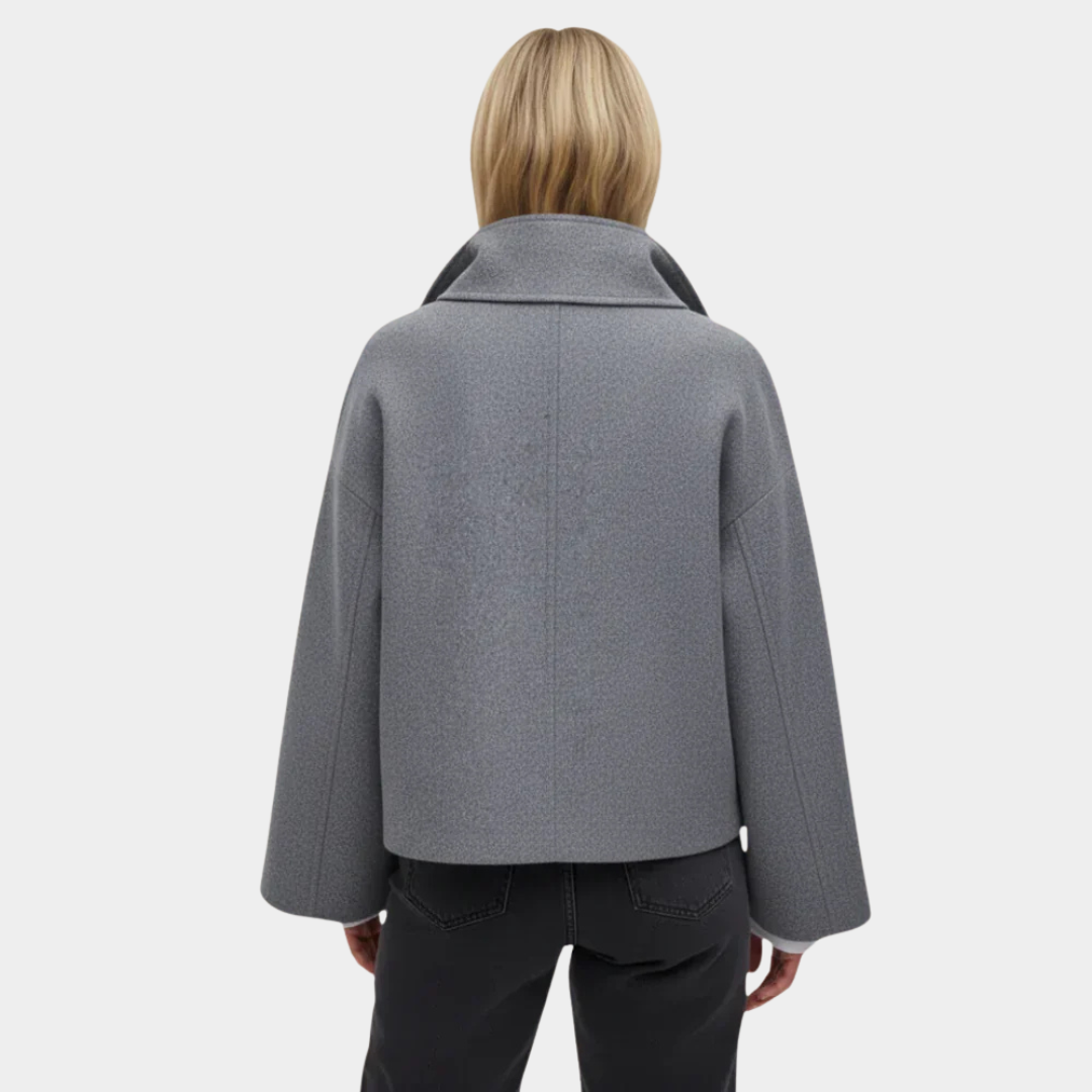 Elegant Cropped Jacket with Oversized Collar